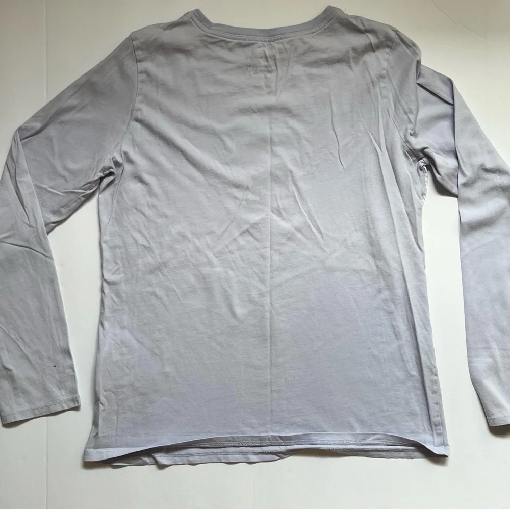 Nike long sleeve t shirt we got this size large